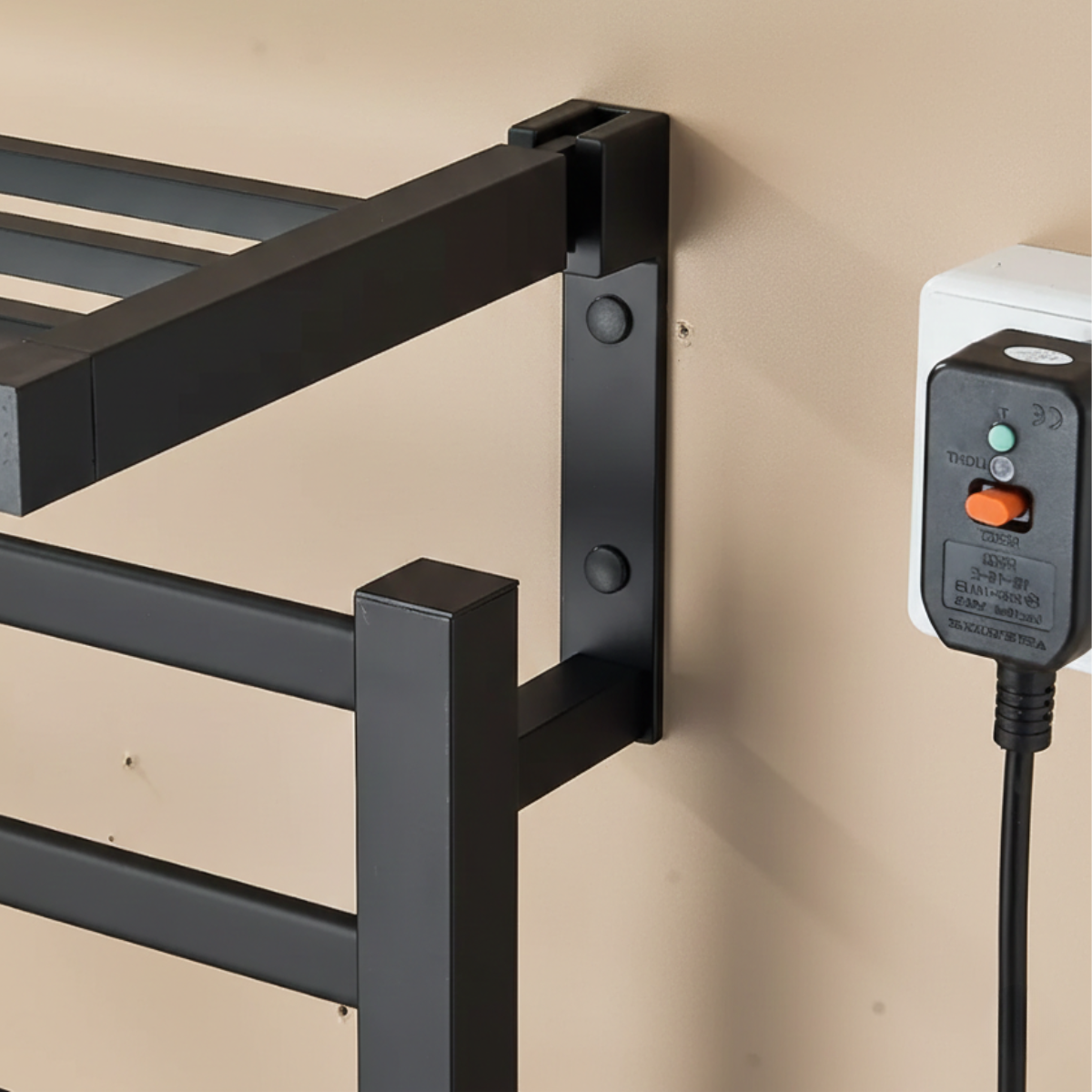 Sèche-Serviettes Électrique Mural – Confort et Design Moderne pour Salle de Bain